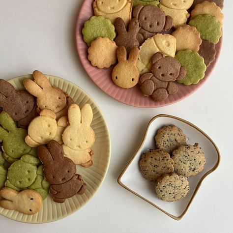 Miffy Cake, Matcha Black Sesame, Miffy Aesthetic, Animal Shaped Foods, Pretty Baking, Matcha Cookies, Matcha Ice Cream, Breads And Pastries, Festive Cookies