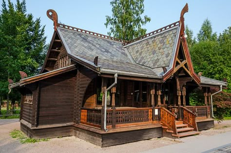 Traditional Norwegian House #1 Nordic Houses, Norwegian Architecture, Norway House, Norwegian House, Nordic Architecture, Viking House, Viking Decor, Nordic House, Scandinavian Architecture