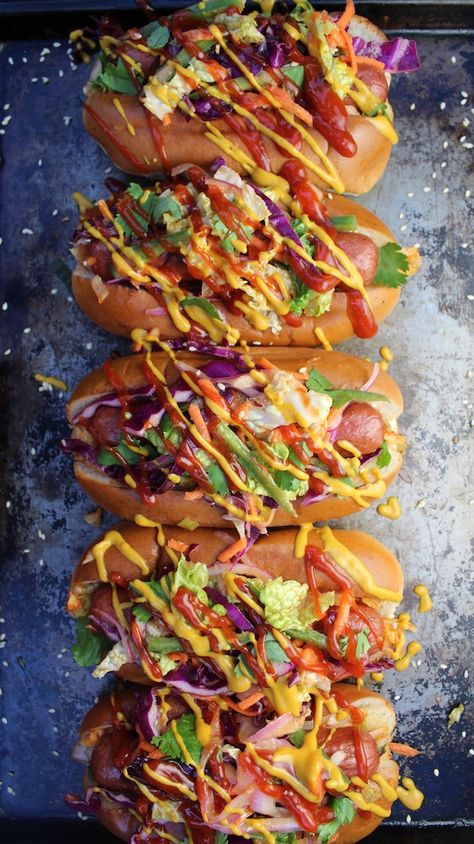 Streetfood Ideas, Korean Slaw, Loaded Hot Dogs, Oven Hot Dogs, Gourmet Hotdogs, Tangy Slaw, Slaw Dog, Spicy Kimchi, Hot Dogs Recipes