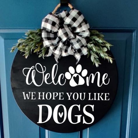 Welcome Sign Door, Door Signs Diy, Wooden Door Signs, Round Wood Sign, Fredericksburg Va, Front Door Signs, Round Door, Vinyl Signs, Jute Rope