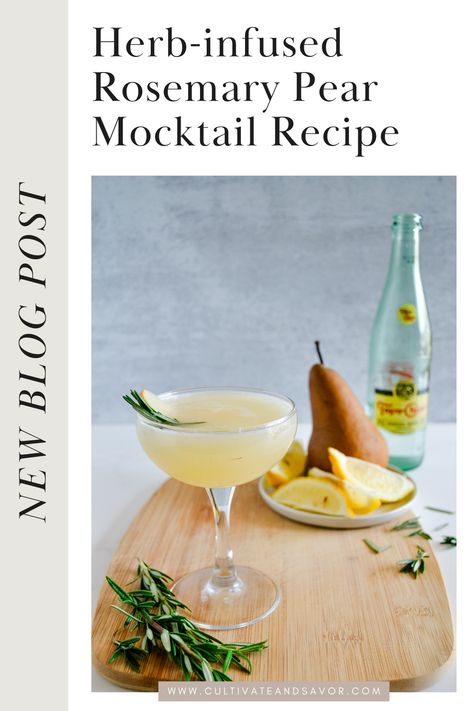 This delicious mocktail recipe combines pears and rosemary for a unique herbal drink that's perfect for any occasion. Rosemary Pear Mocktail, Fall Mocktail Recipe, Pear Mocktail, Rosemary Cocktail, Herbal Drink, Pear Cocktails, Rosemary Syrup, Rosemary Simple Syrup, Herbal Drinks