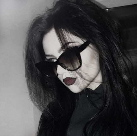 Alt Sunglasses, Summer Goth Outfits, Goth Fits, Goth Stuff, Everyday Glasses, Emo Style, Summer Goth, Alt Style, Style Steal