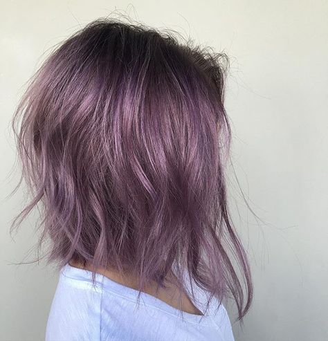 〰 R O S E  Q U A R T Z 〰  Bleach and tone//Colour melt//Styled by yours truly: @jamiekeikohair Violet Hair Colors, Brunette Bob, Messy Bob Hairstyles, Violet Hair, Hair Color Pastel, Lavender Hair, Hair Color Purple, Trendy Hair Color, Short Hair Color