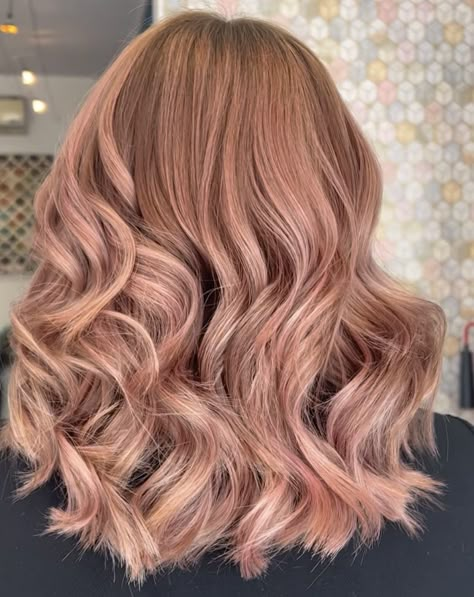 Strawberry Wine Hair, Strawberry Blonde Color Palette, Rose Beige Hair, Light Peach Hair, Balayage Redhead, Platinum Balayage, Rosé Hair, Rose Gold Hair Blonde, Blond Rose