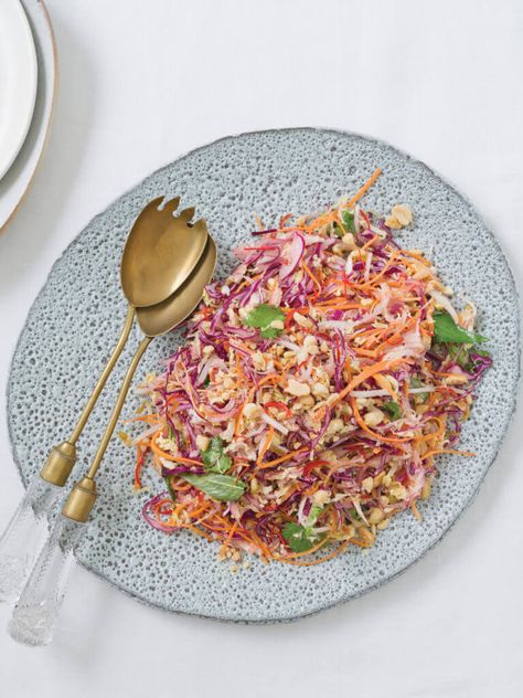 Vietnamese coleslaw Vietnamese Coleslaw, Steam Oven Recipes, Coleslaw Salad, Vegetarian Sides, Vegetarian Side Dishes, Asian Salad, Coleslaw Recipe, Dinner Sides, Vietnamese Recipes