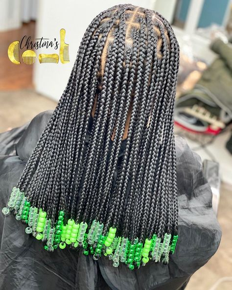 Christina💋💄✂️ on Instagram: “Kid’s Knotless Braids with Beads” Knotless Singles, Short Knotless, Girly Hairstyles, Short Box Braids Hairstyles, Short Box Braids, Big Box Braids Hairstyles, Birthday Hairstyles, Box Braids Hairstyles For Black Women, Cute Braided Hairstyles