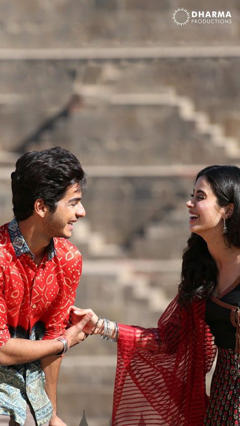 Dhadak Movie Photos, Bride And Groom Images, Indian Wallpaper, Bollywood Wallpaper, Kgf Photos Hd, Bollywood Retro, Vintage Bollywood Aesthetic, Dharma Productions, Film Camera Photography