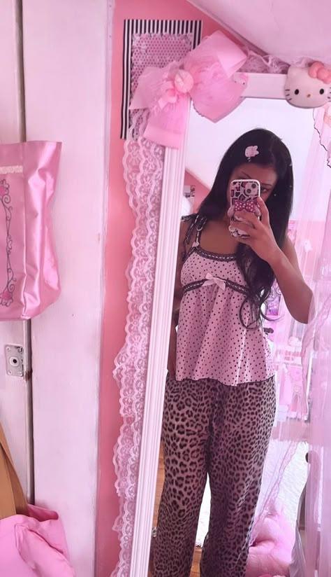 2000s Pjs Outfits, Girly Pajama Aesthetic, Bimbocore Pajamas, Cute Pajamas Pink, 2000 Pajamas, Y2k Pajamas Aesthetic, Cute Pink Pjs, Mcbling Pajamas, Gyaru Pajamas