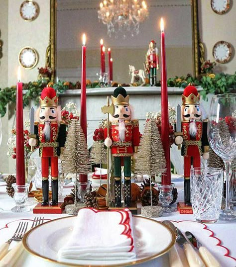 Christmas Decorations Nutcrackers, Nutcracker Room Decor, The Nutcracker Decorations, Christmas Tree With Nutcrackers, Nutcracker Christmas Tablescape, Nutcracker Table Decorations, Nutcracker Decor Ideas, Christmas Decor With Nutcrackers, Christmas Nutcracker Decor