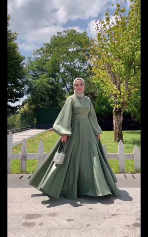 Hijabi Dresses For Graduation, Hijabi Gown Modest Fashion, Modest Muslim Dresses, Modest Grad Dress, Arabic Gowns With Hijab, Islamic Graduation Outfit, Satin Frocks For Women, Modest Prom Dresses Muslim, Muslim Fashion Dress Gowns