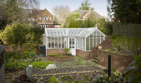 L-shaped chicken coop Window Greenhouse, Lean To Greenhouse, Greenhouse Ideas, Water Storage Tanks, Planting Plan, Square Foot Gardening, Farm Buildings, Cold Frame, High Walls