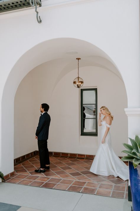 We can't get enough of this adorable outdoor first look | Image by Katie Ruther Photography Hollywood Inspired Wedding, Hollywood Vibes, Old Hollywood Wedding, White Color Palette, Brides Dress, Hollywood Wedding, Santa Barbara Wedding, Marrying My Best Friend, Wedding Team