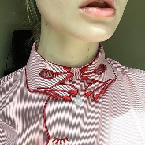 Pola Blus, Detail Couture, Creative Shirts, Stil Inspiration, Elle Fanning, Collar Designs, 여자 패션, Mode Inspiration, Mode Style