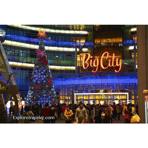 Holiday shopping at Big City in Hsinchu Taiwan http://exploretraveler.com/ Hsinchu Taiwan, Globe Travel, Travel Globe, Different Holidays, Night Market, Holiday Shopping, Big City, Travel Scrapbook, Beautiful Destinations