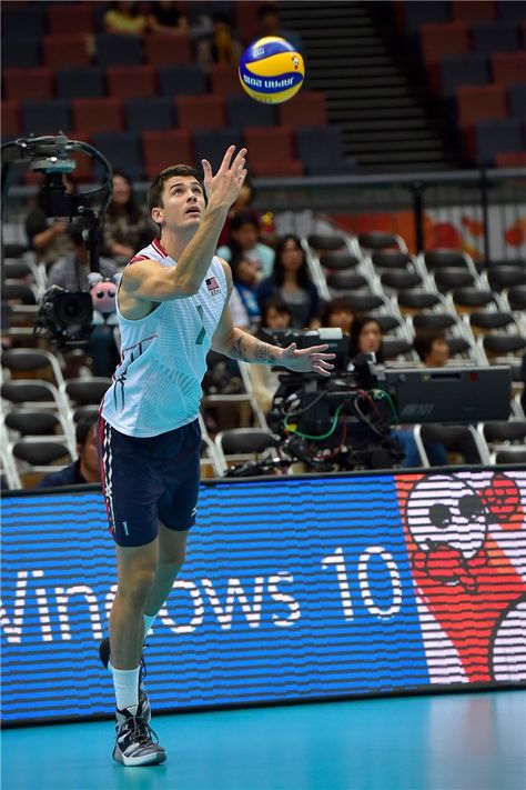 Brazil Volleyball Team, Matt Anderson Volleyball, Volleyball Serving Drills, Brazil Volleyball, Volleyball Serve, Volleyball Photography, Matt Anderson, Volleyball Wallpaper, Heptathlon