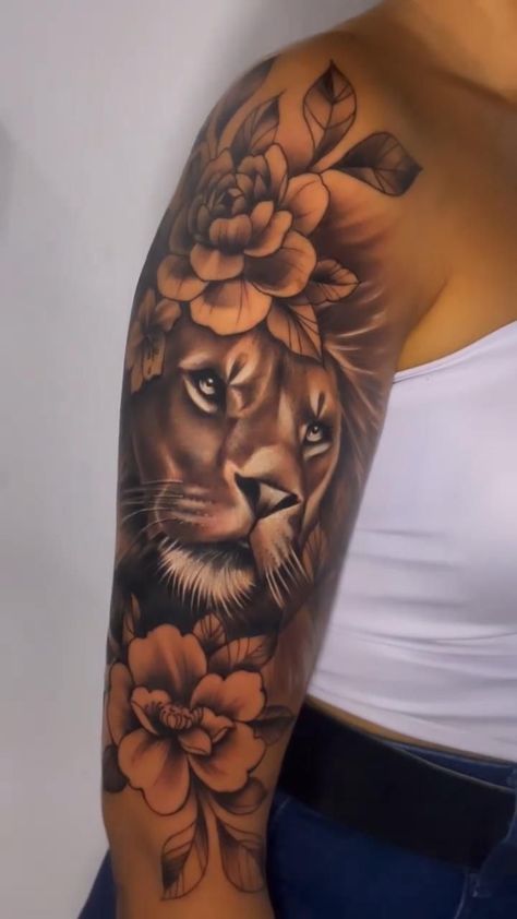 Bottom Arm Tattoo Women, Hard Tattoos For Women, Italian Tattoos For Women, Lion Tattoo For Women, Sister Tattoo Designs, Hand Tattoo Designs, Sunflower Tattoo Shoulder, Quarter Sleeve Tattoos, Hip Thigh Tattoos