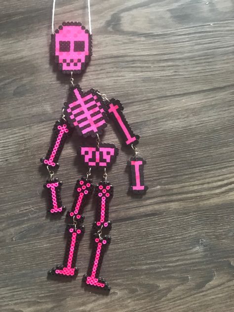 #perler #skeleton #perlerbeads Perler Gift Ideas, Horror Movie Perler Beads, Perler Halloween, Dog Skeleton, Perler Ideas, Easy Perler Beads Ideas, Beads Patterns, Hamma Beads, Diy Perler Bead Crafts