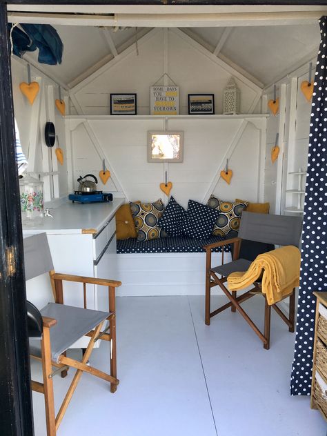 Room Aesthetic White, Small Kids Playroom Ideas, Summerhouse Interiors Ideas, Small Kids Playroom, Gothic Bedrooms, Beach Hut Shed, Beach Hut Interior, She Shed Interior Ideas, She Shed Decorating Ideas