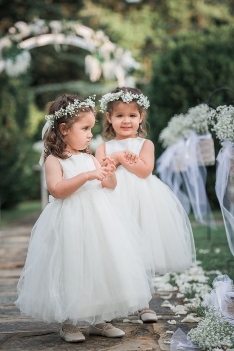 Angles Photography, Wedding Photography Ideas, Flower Girl Bouquet, Girls Attire, Beach Wedding Flowers, Flower Girl Crown, Babies Breath, Wedding Flower Girl Dresses, Flower Girl Hairstyles