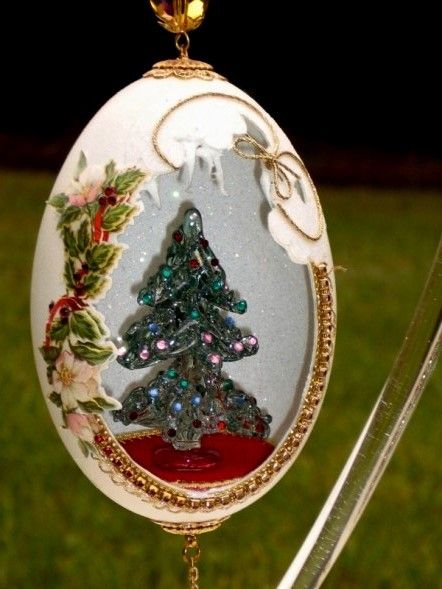 Egg Faberge, Alphabet Morse, Diy Christmas Canvas, Christmas Eggs, Egg Artistry, Types Of Eggs, Egg Shell Art, Carved Eggs, Decorated Eggs