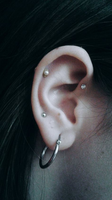 Upper Lobe Piercing, Upper Lobe, Lobe Piercings, Curated Ear, Forward Helix, Piercing Inspo, Lobe Piercing, Helix Piercing, Cinematic Photography