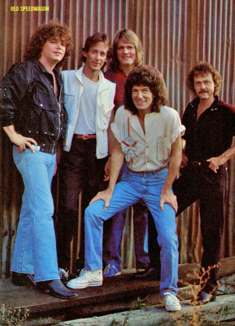 they’re so cute 🥰 Gary Richrath, Guitar Man, Soft Music, Reo Speedwagon, Oldies Music, George Jones, Rock N Roll Music, Music Pictures, Play Music