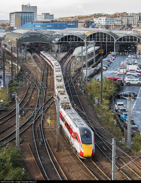 RailPictures.Net Photo: 800 110 LNER (London North Eastern Railway) Class 800/1 at Newcastle, United Kingdom by Georg Trüb Lner Railway, Train Illustration, Train Board, British Rail, Electric Locomotive, Speed Training, Train Pictures, Rolling Stock, Location Map