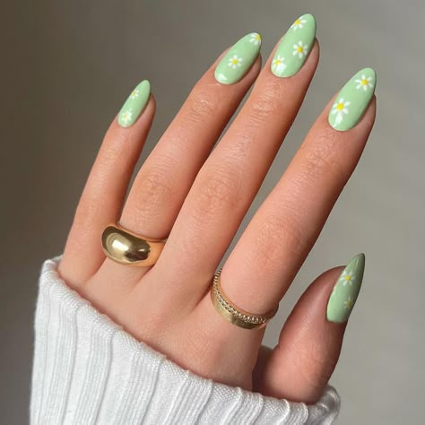 25 Mint Green Nail Ideas to Try This Season Nail Mint Green, Mint Colored Nails, Mint Nail Ideas, Mint Green Nails With Design, Mint Green Nail Ideas, Mint Green Nail Art, Nails Ideas Green, Nails Mint Green, Mint Green Nail Designs