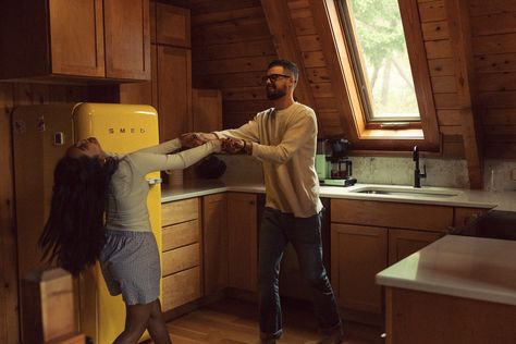 A slow morning with Tasha & Mavereck 🎞️🎥💌 . . keywords - couples photoshoot, Oregon cabin, cabin aesthetic, camping, slow morning, dancing in the kitchen, board games, pillow fight, cinematic photography, movie scenes, Oregon coast, storytelling Slow Dancing In The Kitchen Aesthetic, Oregon Cabin, Kitchen Dancing, Video Storyboard, Couple In The Kitchen, Couple Camping, Aesthetic Camping, Slow Morning, Dancing In The Kitchen