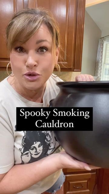 Diy Smokey Cauldron, Halloween Cauldron Diffuser, Cauldron Diffuser Diy, Witch Couldren Decor, Diy Witch Caldron, Diffuser In Cauldron, Witches Couldren Diy, Couldren Halloween, Cauldron Halloween Decoration