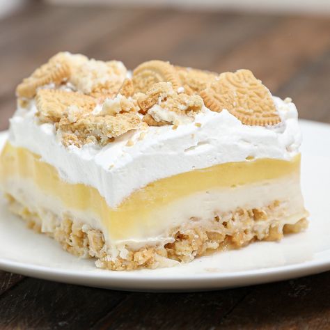 Vanilla Lush Pie Vanilla Lush Dessert, Lush Dessert Recipes, Vanilla Pudding Desserts, Pumpkin Lush, Dairy Free Whipped Topping, Graham Cracker Dessert, Banana Desserts, No Bake Chocolate Cheesecake, Box Cakes