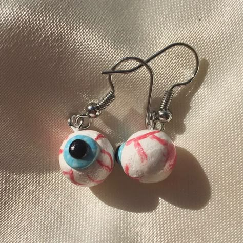 Polymer Clay Earrings Diy Ideas, Weird Earrings Aesthetic, Clay Earrings Aesthetic, Diy Clay Jewelry, Ideas Arcilla, Hay Bale Art, Weird Jewelry, Tanah Liat, Clay Diy Projects