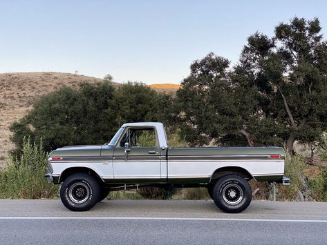 Ford Dentside, Dentside Ford, Baja Trucks, Truck Ford, Studebaker Trucks, Vintage Pickup Trucks, Old Ford Trucks, Classic Ford Trucks, Old Pickup