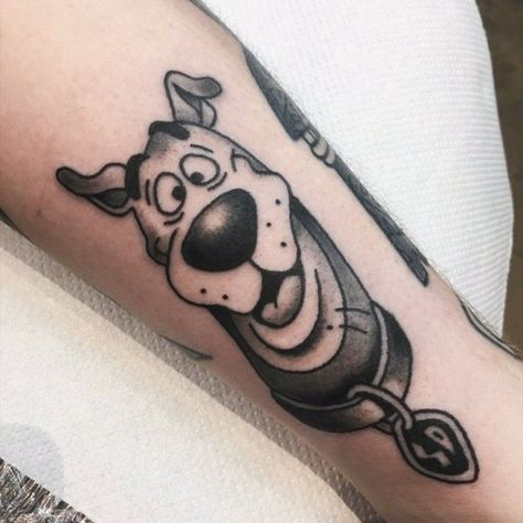 Scooby Doo Tag Tattoo, Simple Scooby Doo Tattoo, 90s Cartoon Tattoo Designs, Scooby Tattoo, Scooby Doo Tattoo Ideas, Scooby Doo Tattoo, Calf Sleeve Tattoo, Siren Tattoo, Adventure Tattoo