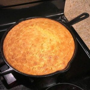 Copycat Sonny's BBQ Cornbread - Pimento & Prose Bbq Cornbread, Rock Crock Recipes, Jiffy Cornbread Recipes, Almond Paste Recipes, Bbq Corn, Cornbread Recipe Sweet, Cornbread Recipes, Jiffy Cornbread Mix, No Yeast Bread