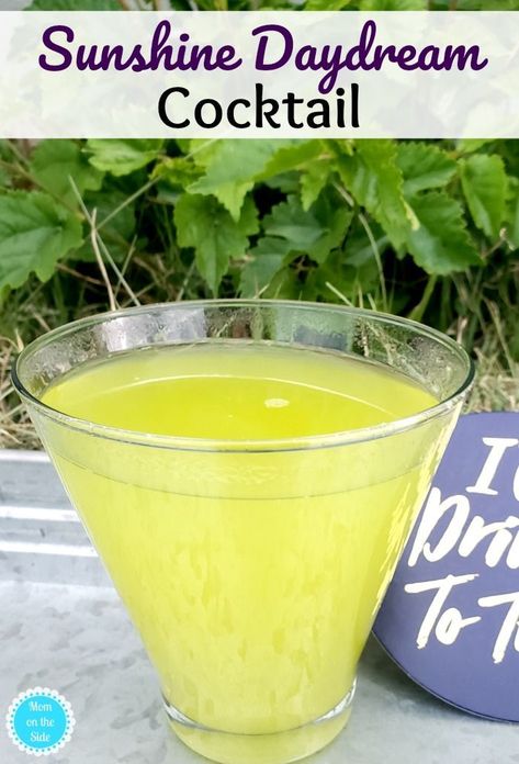 This Sunshine Daydream Cocktail is delicious in any setting but tastes just a bit sweeter when enjoyed outdoors with friends. #cocktails #alcohol #midori #99bananas #pineapple 99 Bananas, Midori Cocktails, Friends Cocktails, Cocktail Recipes For A Crowd, Boozy Popsicles, Sunshine Daydream, Alcohol Beverages, Pineapple Cocktail, Mix Drinks