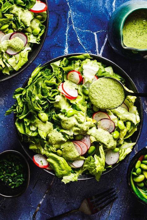 Salad Photography, Easy Homemade Salad Dressing, Green Goddess Salad, Goddess Salad, Healthy Dressing, Delicious Salad Dressings, Goddess Dressing, Homemade Mayo, Green Goddess Dressing