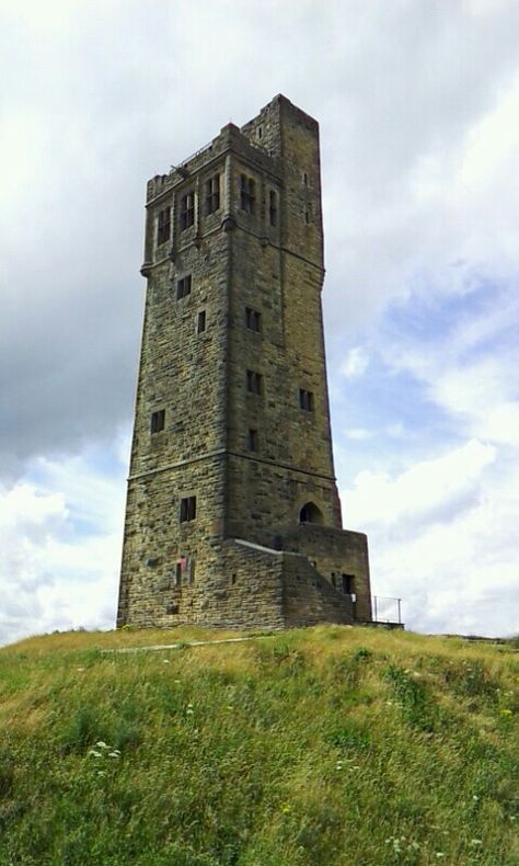 Castle Hill, Huddersfield Hill Illustration, Uk Castles, Castle Hill, Scotland Uk, Building Art, Tower Bridge, Palace, Scotland, Fort