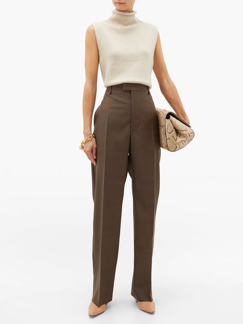 Brown Trousers Outfit Women, Brown Trousers Outfit, Trouser Outfit, Trouser Outfits, Mew Mew, Dramatic Classic, Office Professional, Work Fits, Ootd Inspo