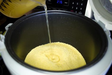 How to Cook Couscous in a Rice Cooker Couscous In Rice Cooker, Couscous Rice Cooker, Cook Couscous, Spanish Rice Recipe Easy, Aroma Rice Cooker, Zojirushi Rice Cooker, How To Cook Grits, Like Rice, Teriyaki Chicken And Rice