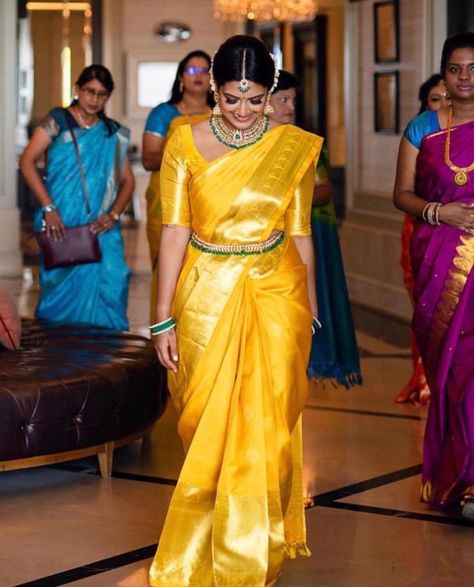 Yellow Bridal Saree, Yellow Wedding Saree, Haldi Ceremony Outfit For Bride, Bridal Saree Collection, Yellow Blouse Designs, Pattu Sarees Wedding, Mustard Yellow Wedding, Haldi Ceremony Outfit, Bride Saree