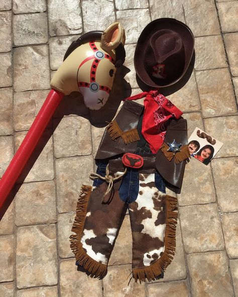 Cowboy Birthday Outfit, Cowboy Cake Smash, Cowboy Cake, Baby Boy Cowboy, Cowboy Cakes, Rodeo Birthday Parties, Cowboy Theme Party, Rodeo Party, Farm Themed Birthday Party