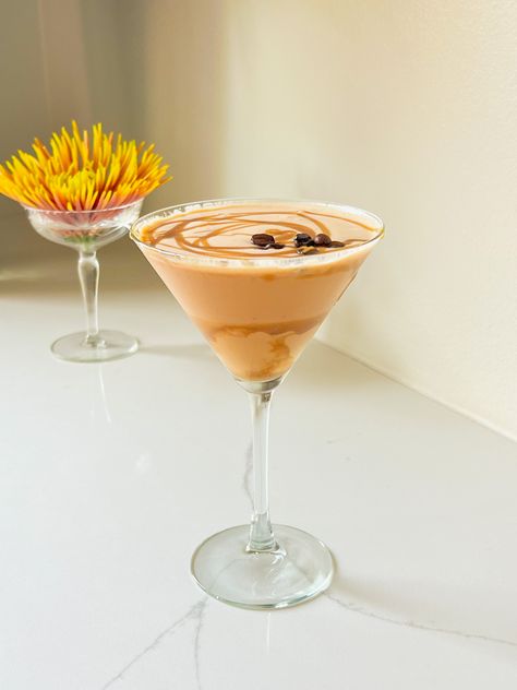 Best Salted Caramel Fireball Espresso Martini Recipe Chocolate Caramel Martini Recipe, Brown Sugar Espresso Martini, Espresso Martini Sweet, Salted Caramel Espresso Martini, Salted Caramel Martini, Fireball Recipes, Salted Caramel Coffee, Red Hots Candy, Espresso Martini Recipe