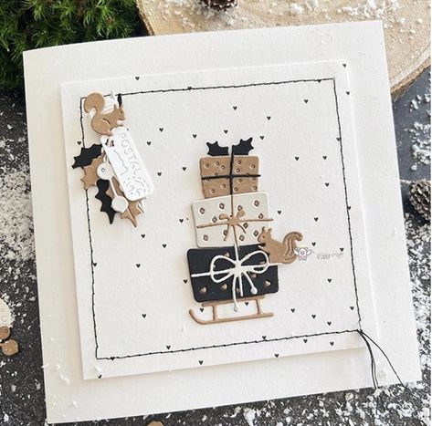 Winter Wonderland Card, Die Cut Christmas Cards, Handcrafted Christmas Cards, Christmas Flower Decorations, Creative Birthday Cards, Simple Christmas Cards, Family Christmas Cards, Handmade Paper Crafts, Homemade Christmas Cards