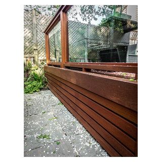 Two tierd classic deck - Traditional - Deck - Toronto - by ROYAL Decks and Landscapes | Houzz Deck Fascia, Treated Wood Deck, House Skirting, Deck Skirting, White Deck, Screened Porch Designs, Under Decks, Deck Designs Backyard, Deck Projects