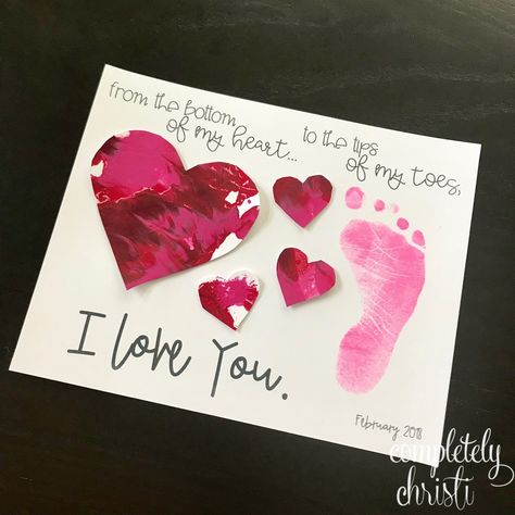 Toddler Valentine Crafts, Valentines Bricolage, Footprint Craft, February Crafts, Free Painting, Easy Valentine Crafts, Valentine Craft, Footprint Crafts, Baby Art Projects