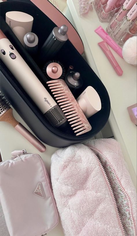 #hair #haircare #hairgoals #prada #pradahandbags #dyson #dysonhairdryer #dysonairwrap #pink #aesthetic Dyson Hair Dryer, Pink Aura, Vogue Beauty, Pink Girly Things, Everything Pink, Pink Princess, Hair Care Routine, Just Girl Things, Just Girly Things