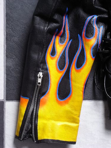 Diy Leather Jacket, Ego Clothing, Hot Rod Flames, Painted Leather Purse, Painted Leather Jacket, Custom Leather Jackets, Upcycle Clothes Diy, Battle Jacket, Diy Jacket