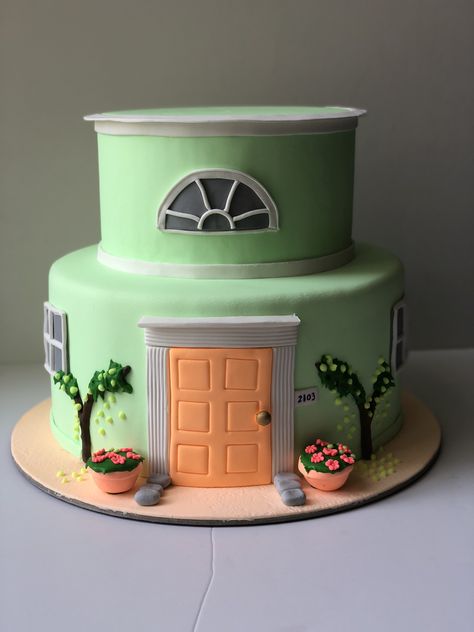 House Shaped Cake, Housewarming Cake Ideas, Housewarming Cake, Dynamic Wallpaper, House Cake, Shaped Cake, Food Appetizers, Cake Shapes, Cake Decorating Designs