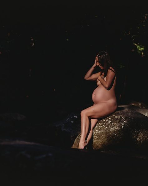 𝒦𝒾𝓇𝓈𝓉𝓎 𝑀𝒸𝒦𝑒𝓃𝓏𝒾𝑒 on Instagram: “Yes, she did 💫” Naked Maternity Shoot, Pregnant Bellies, Pretty Pregnant, Let Them Go, Figure Poses, Pregnant Belly, Dream Girl, Maybe One Day, Maternity Shoot